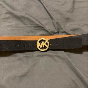 Michael Kors reversible belt